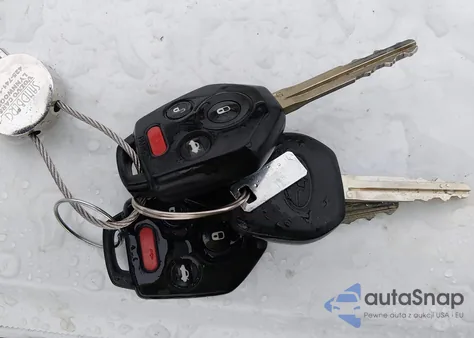 2016 Subaru Outback 2.5I Premium z USA, uszkodzony, nr VIN 4S4BSACC0G3269909